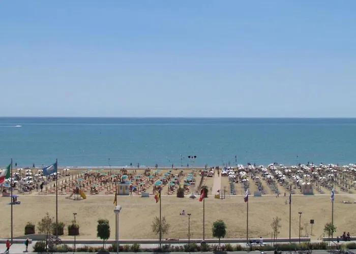 Flat With Large Balcony In Апартаменты Бибионе