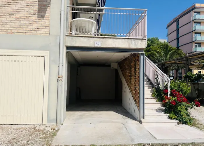 Flat With Large Balcony In Apartmán *